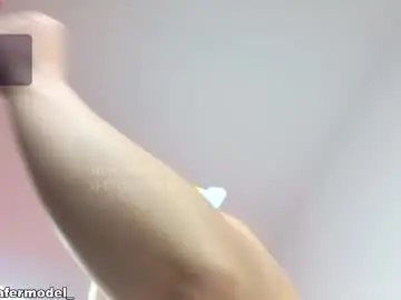 Chaturbate Nude Webcam of mariafer05
