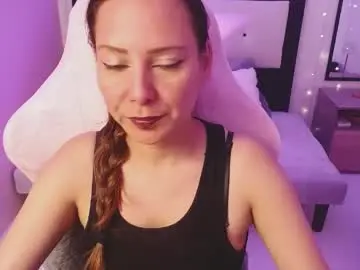 Chaturbate Live Sex Cam of camila_delarosa