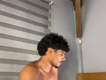 Chaturbate Best live sex cam show of daniel0910s