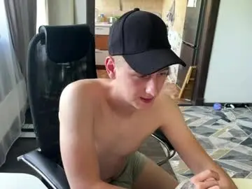 Chaturbate Live Sex Cam of keksik__