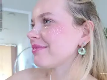 Chaturbate Free Live Porn of milly_shy