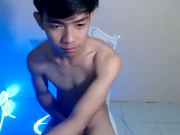Chaturbate Live Sex Cam of clyde_twinkx