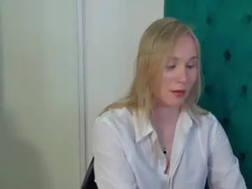 Chaturbate Best live sex cam show of elaravoltage
