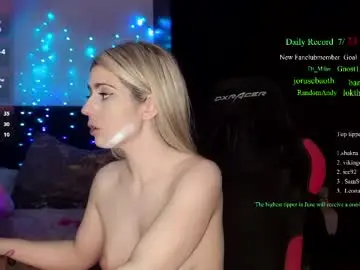 Chaturbate Live Sex of kimilee22