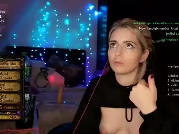 Chaturbate Live Sex Cam of kimilee22