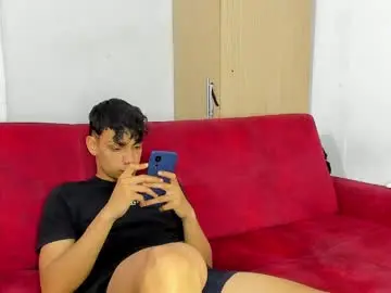 Chaturbate Live Sex Cam of sexys_boys18