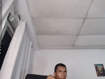 Chaturbate Live Sex Cam of aaronblack1_
