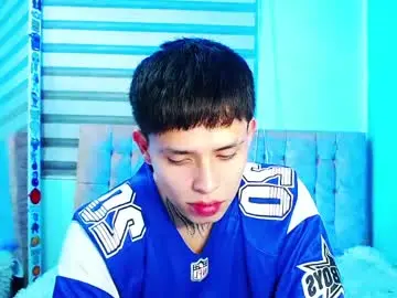 Chaturbate Live Sex Cam of _justinmoon2