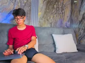 Chaturbate Adult Webcam of ryann_wolf