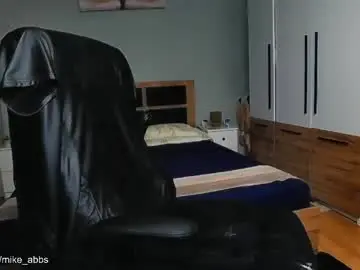 Chaturbate Watch Live Sex Cams of mikestrip