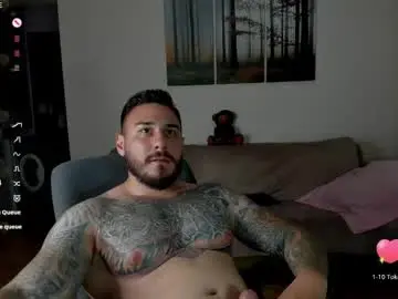 Chaturbate Live Sex Cam of gymdominus