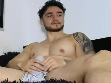 Chaturbate Sex Cam of latinboyvip_