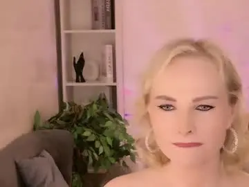 Chaturbate Live Sex Cam of sandra_kind