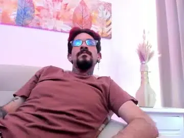 Chaturbate Live Sex Cam of jonathan_sinn