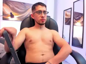 Chaturbate Live Porn of tommas_johnson