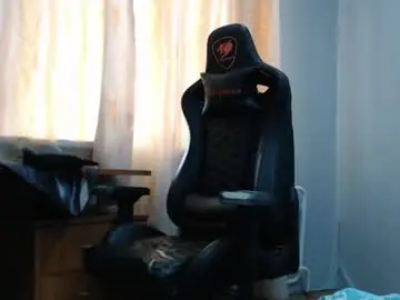 Chaturbate Sex Cam of iliaskrisloveee
