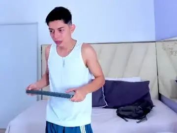 Chaturbate Live Sex Cam of ethan12_