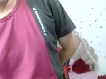 Chaturbate Live Sex Cam of sven_fox723