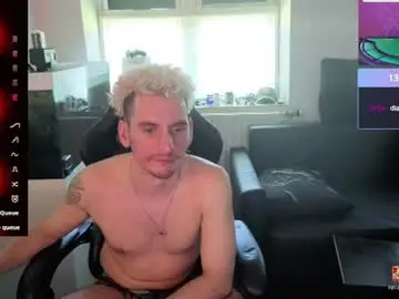 Chaturbate Nude Webcam of rayzel31