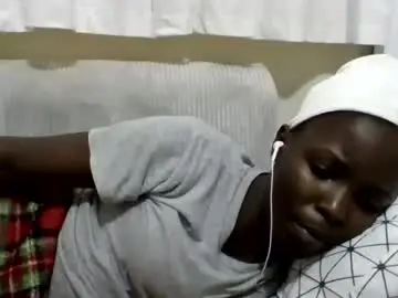 Chaturbate Sex Cam of pretty_petite_ebony