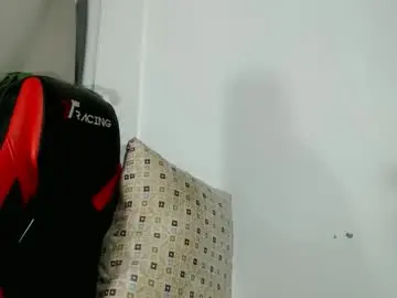 Chaturbate Live Sex Cam of versex_maxwell