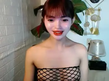 Chaturbate Live Sex Cam of sensational_yeng