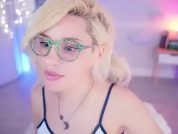 Chaturbate Free Live Porn of cherrycrush