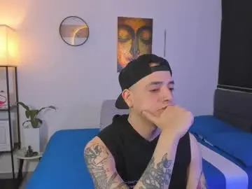 Chaturbate Live Sex Cam of kendel_dimitri