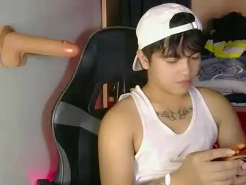 Chaturbate Adult Webcam of asiancarl_bigcock
