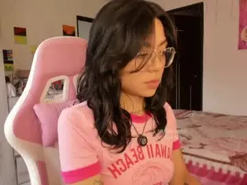 Chaturbate Live Sex Cam of x_moonshine