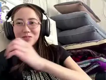 Chaturbate Live Sex Cam of erinnthurmond