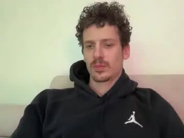 Chaturbate Live Porn of johnylongstrokes
