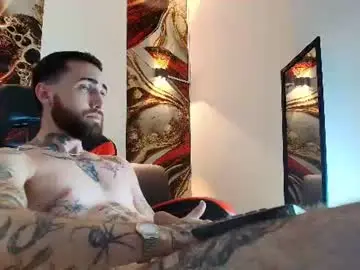 Chaturbate Nude Webcam of luke_davis01