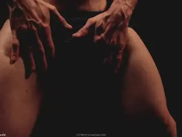 Chaturbate Live Sex Cam of intellitease