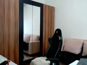 Chaturbate Adult Webcams of darius_94