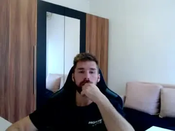 Chaturbate Sex Cam of darius_94