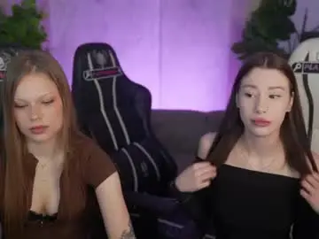 Chaturbate Live Sex Cam of kira0541