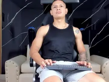 Chaturbate Free Porn Cam of henrydouglas