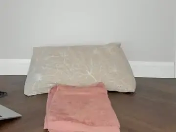 Chaturbate Live Sex Cam of bigtroublelittlechina