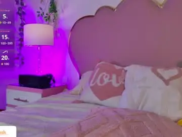 Chaturbate Best live sex cam show of emmacrush