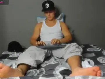 Chaturbate Free Porn Cam of julian_wallace1