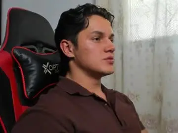 Chaturbate Free Live Porn of julian_wallace1