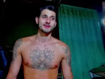 Chaturbate Nude Webcam of alejo_323__