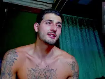Chaturbate Nude Webcam of alejo_323__