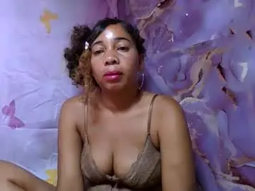 Chaturbate Live Sex Cam of olinaa