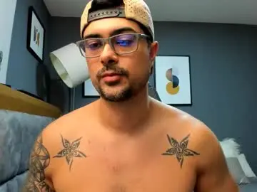 Chaturbate Best live sex cam show of adam_clarke