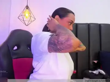 Chaturbate Live Sex Cam of cute_elii