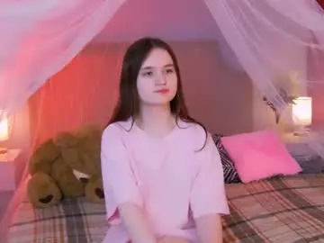 Chaturbate Live Sex Cam of strawbunnybite