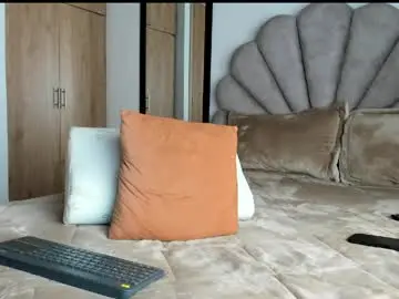 Chaturbate Live Sex Cam of manucute_23_
