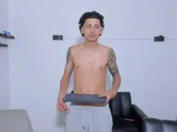 Chaturbate Sex Chat of br4ndon_cooper